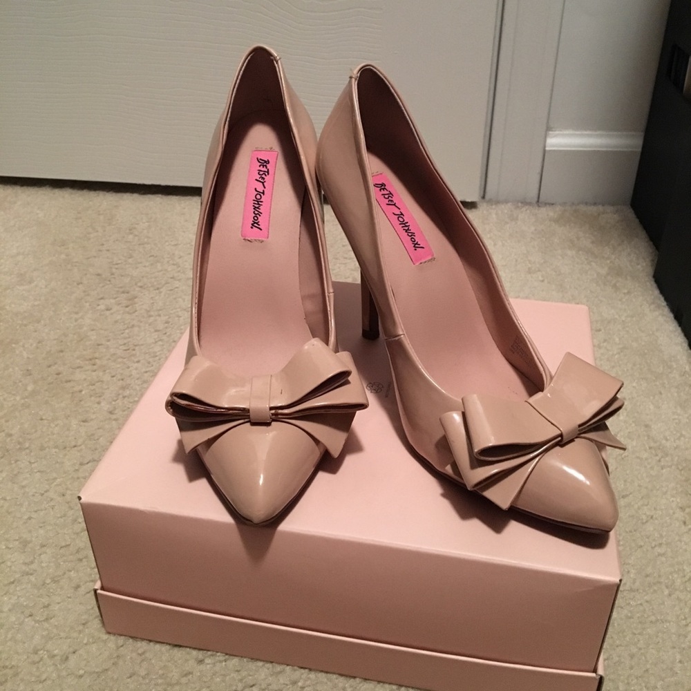 Betsy Johnson remixx stiletto